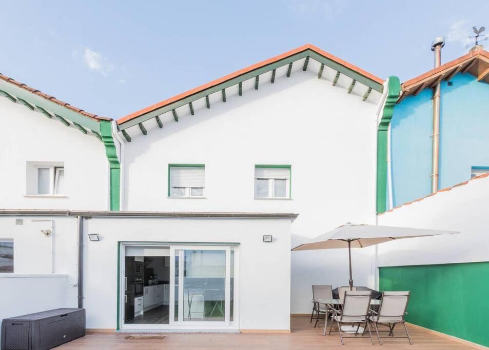 Chalet En La Cuidad- Con Jardin Y Barbacoa Gijon Luaran gambar